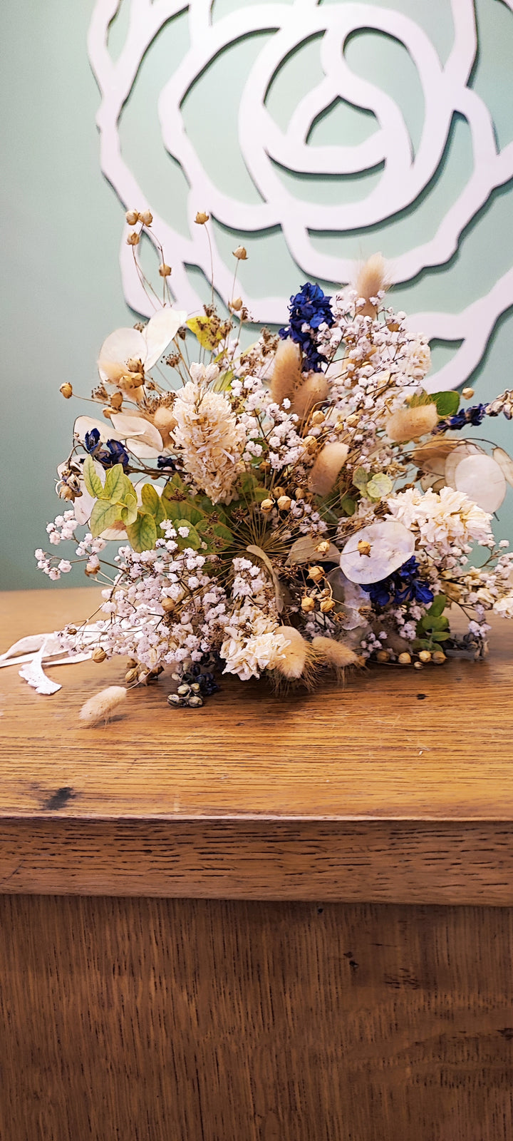 Un bouquet de fleurs séchées ou bouquet champêtre sec composé de multiples variétés, par Rouge Pivoine Fleuriste Caen
