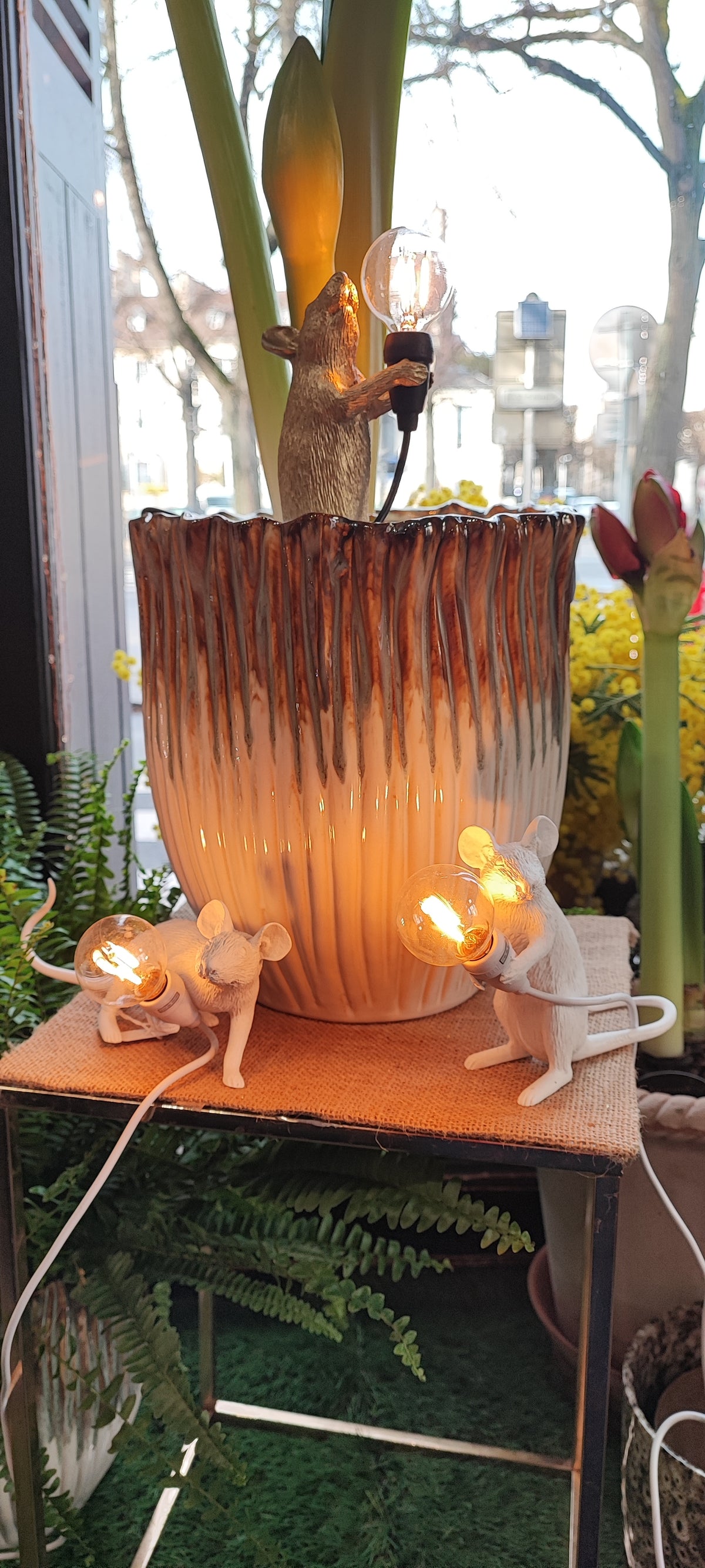 Souris lumineuses Seletti en situation chez Rouge Pivoine